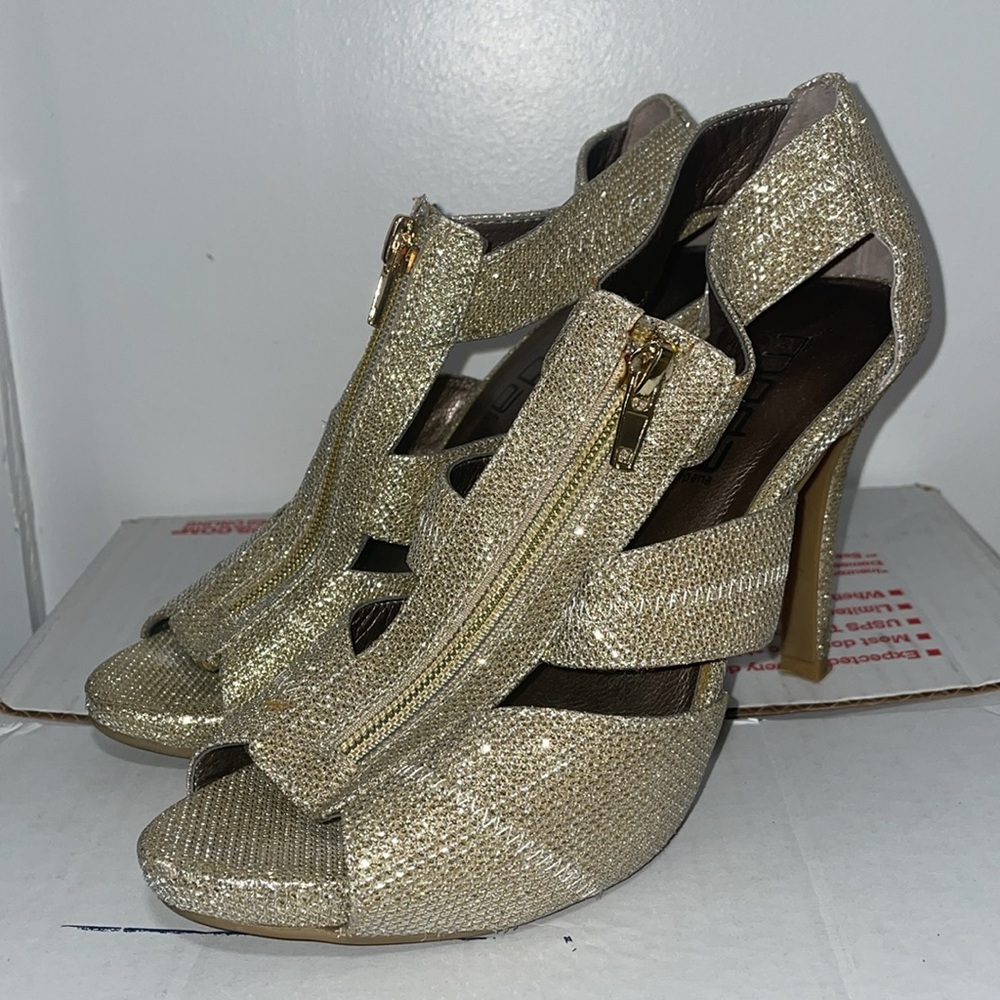 Moda heels size 7.5 - Picture 3 of 5